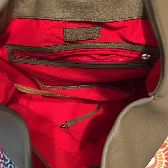 Dooney & Bourke Logo Lock shoulder bag in excellent condition! - Picture 4 of 6